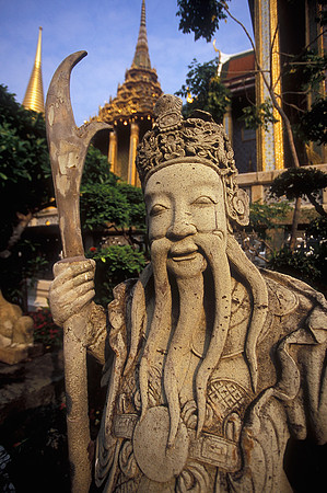 Wat Phra Kaew Statues